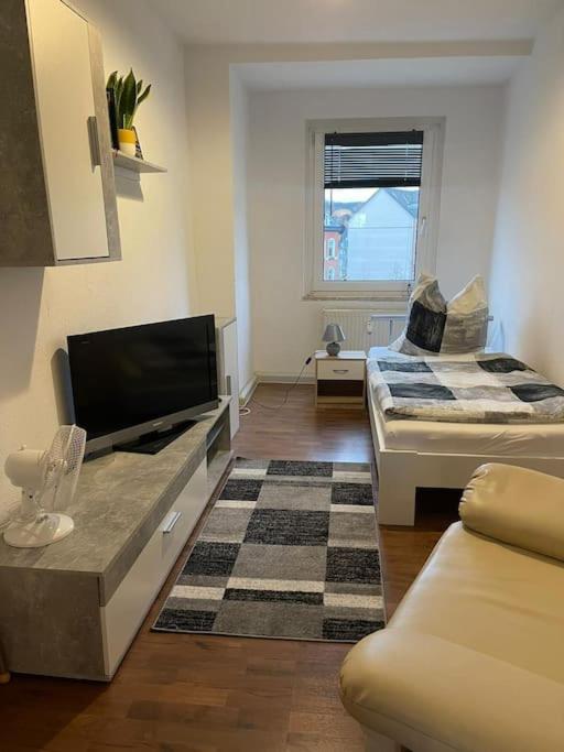Kleine Wohnung Fuer Monteure Und Dienstreisen Zwickau Bagian luar foto