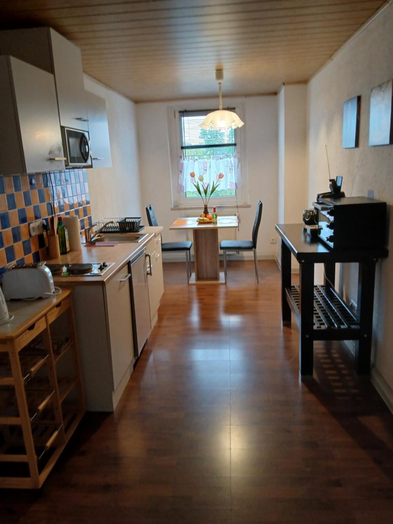 Kleine Wohnung Fuer Monteure Und Dienstreisen Zwickau Bagian luar foto